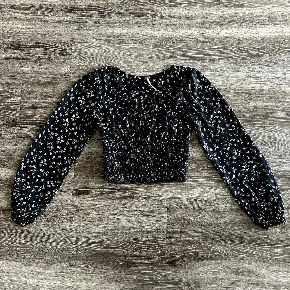 EUC Free People Lolita Floral Peasant Top Black Long Sleeve Boho Blouse Sz Small